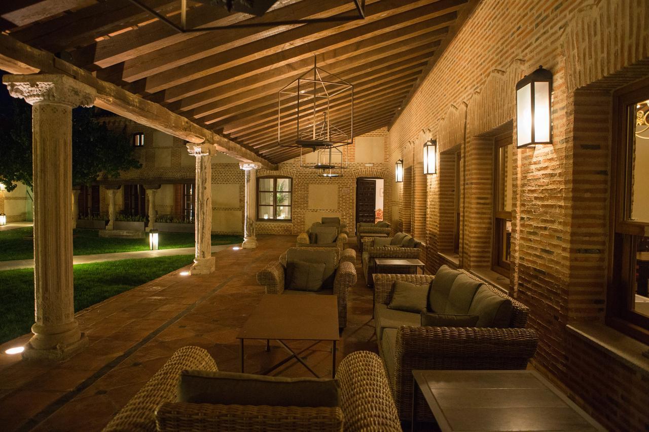 Posada Isabel De Castilla Мадрігаль-де-лас-Альтас-Торрес Екстер'єр фото